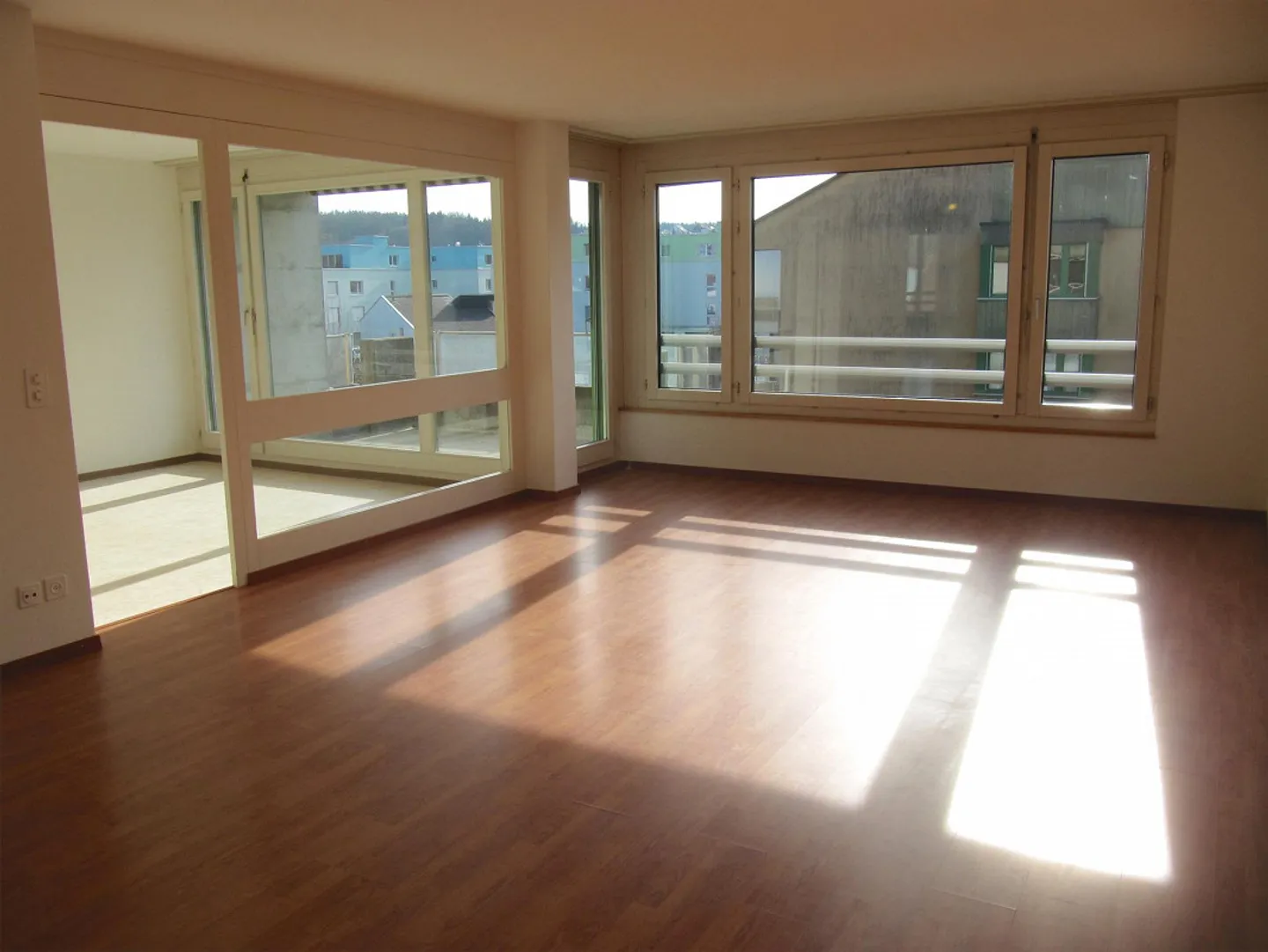 Geräumige Wohnung mit Balkon - Foto 1 von 15