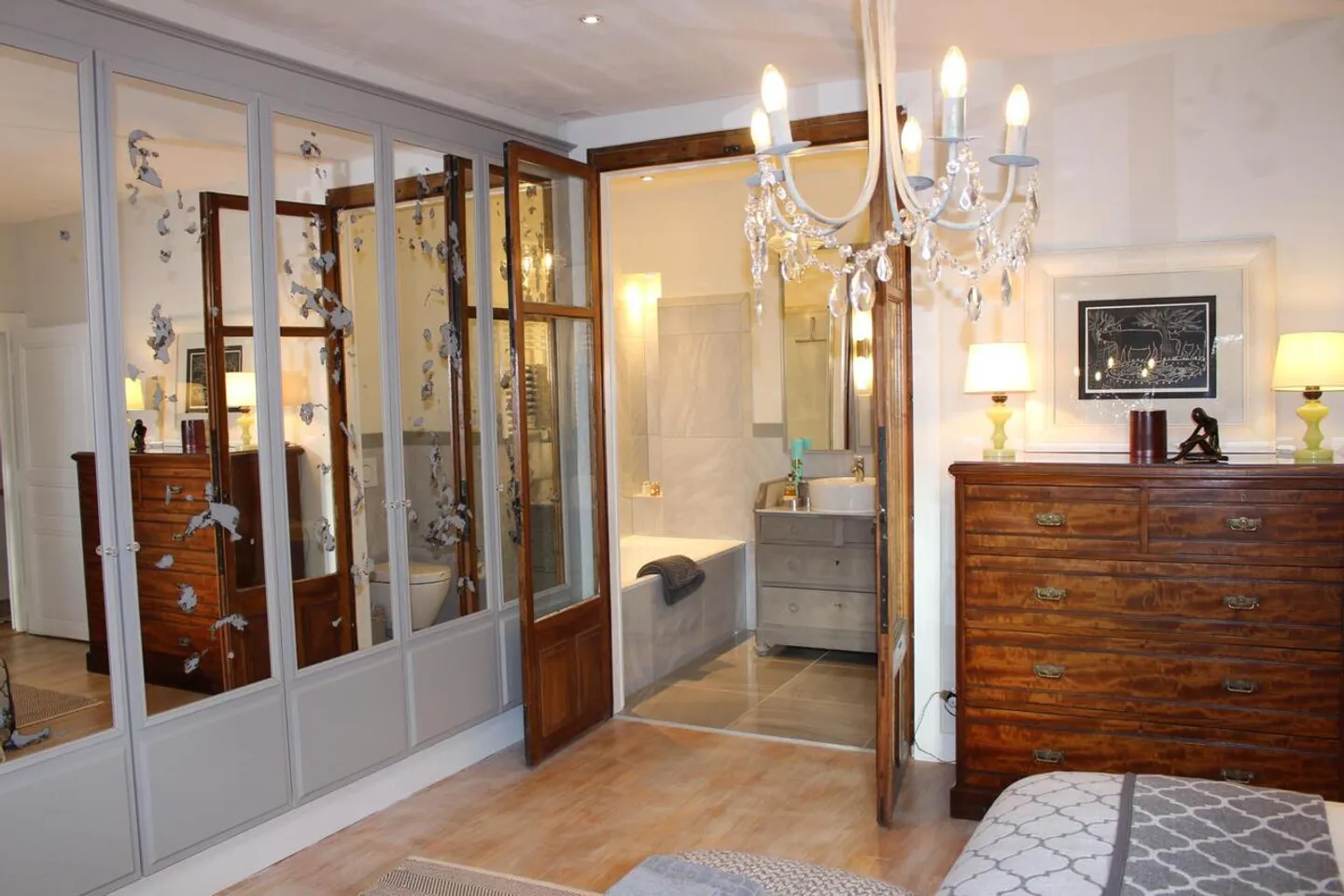 Wunderschöne möblierte Wohnung mit Garten - Foto 6 von 7