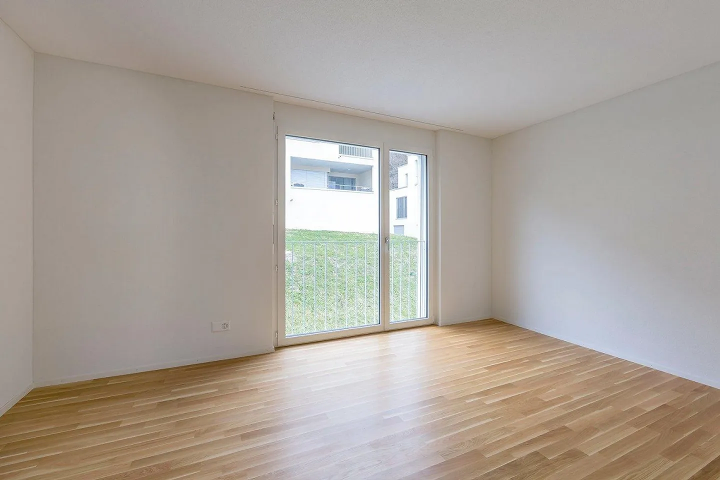 Spacious Family Apartment - Photo 8 of 10