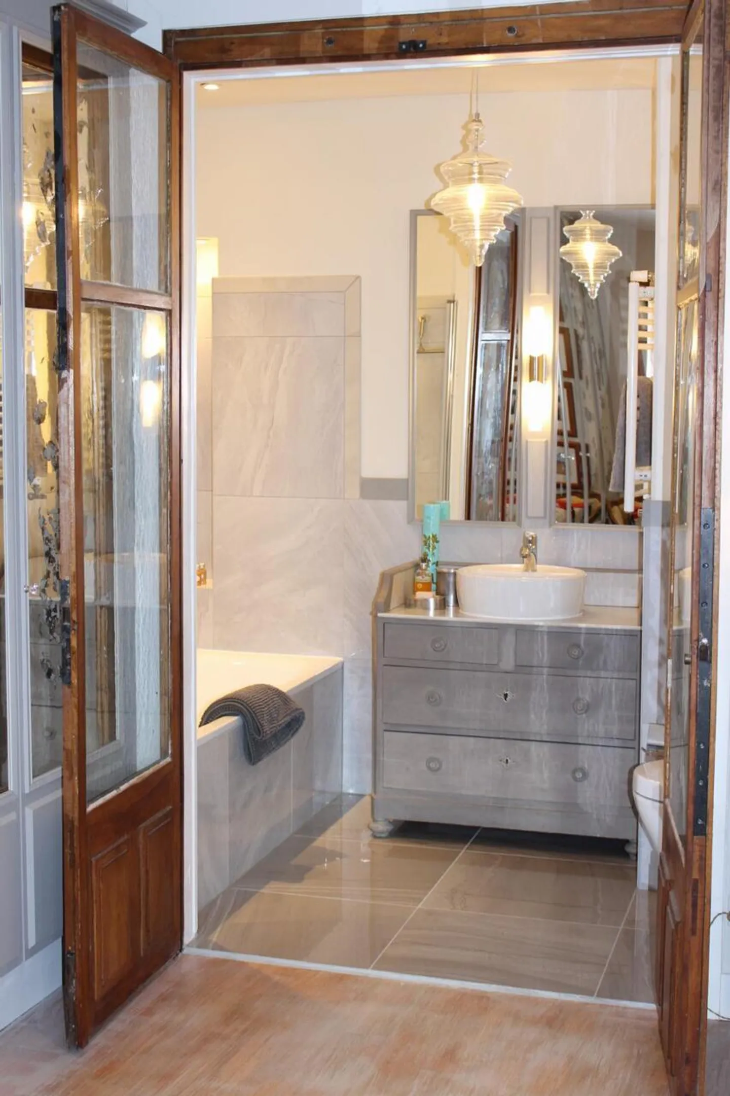 Wunderschöne möblierte Wohnung mit Garten - Foto 7 von 7