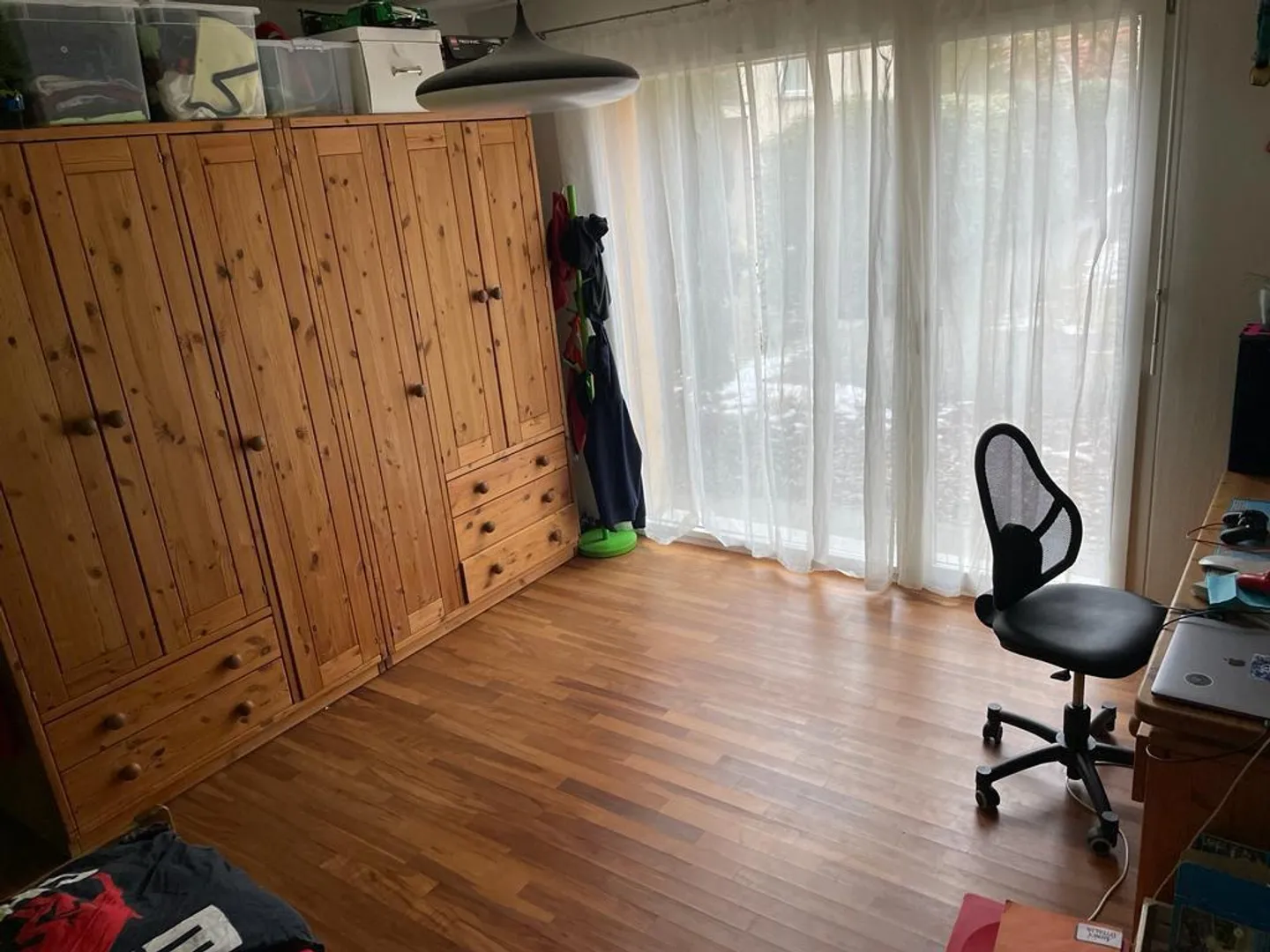 Ampio e luminoso appartamento al piano terra di 5,5 stanze con giardino privato - Foto 10 di 11