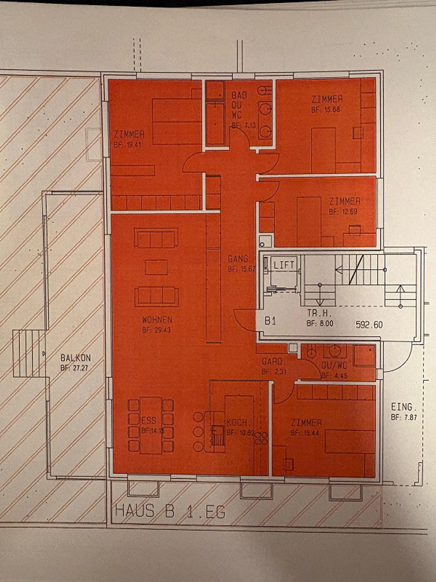 Ampio e luminoso appartamento al piano terra di 5,5 stanze con giardino privato - Foto 11 di 11