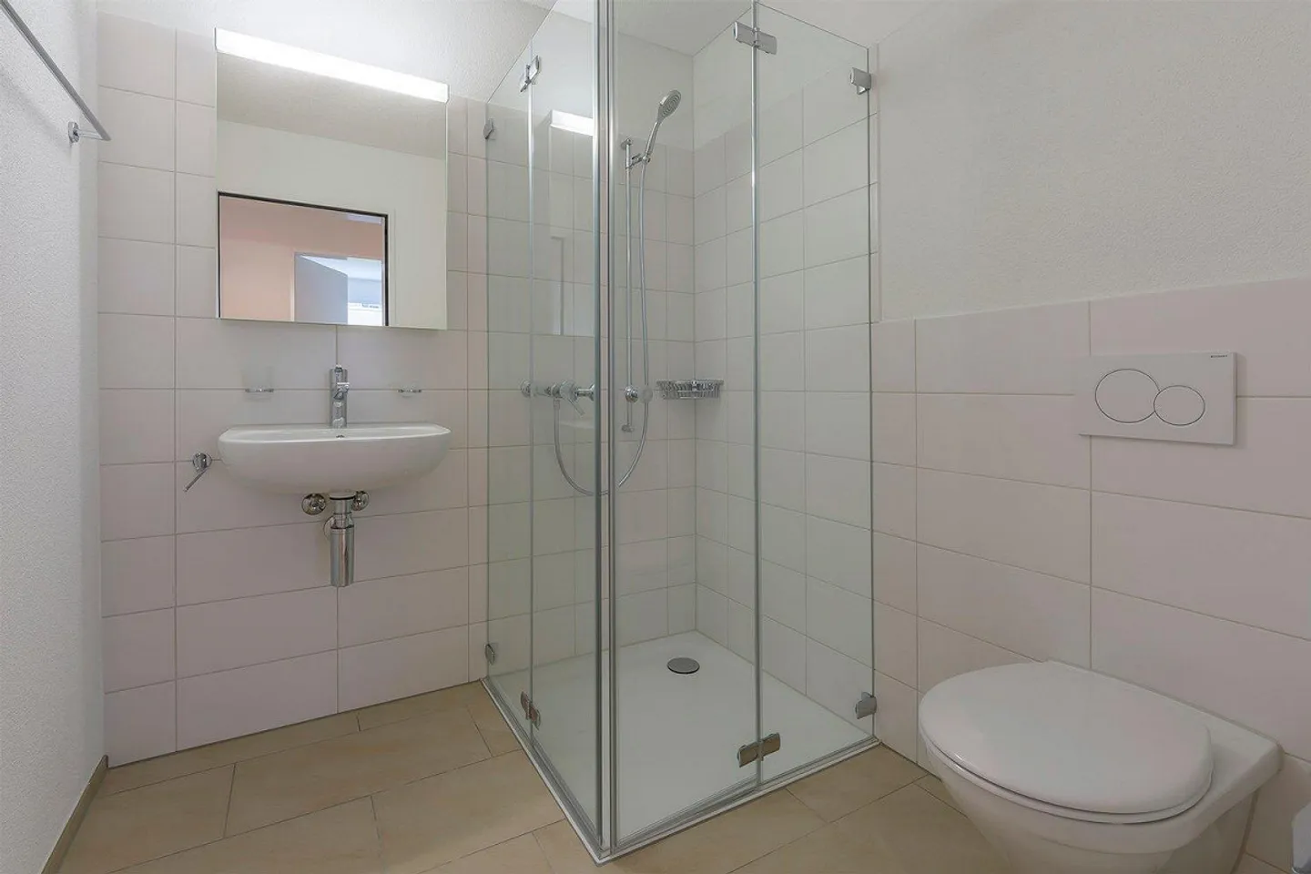 Spacious Family Apartment - Photo 9 of 10