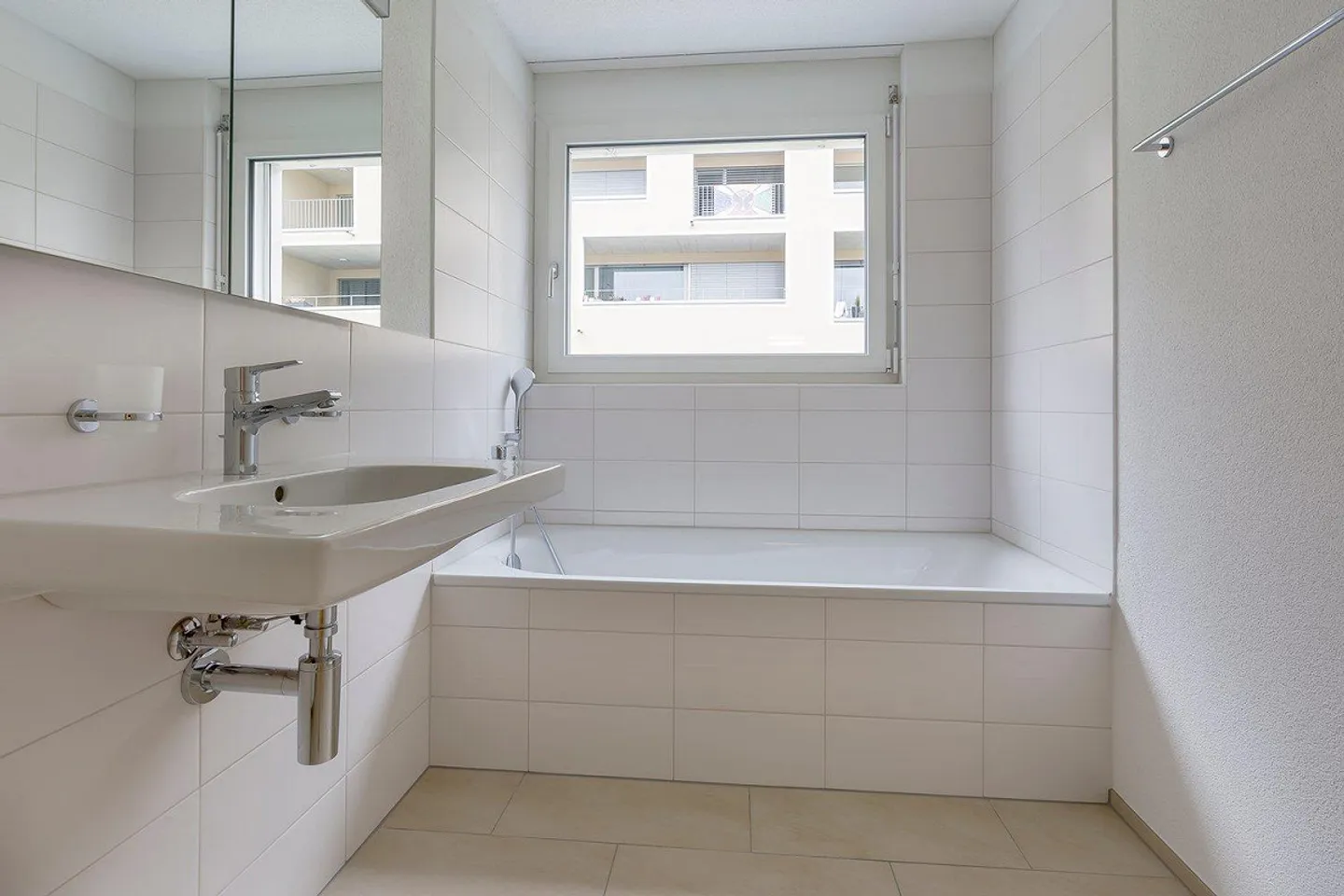 Spacious Family Apartment - Photo 10 of 10