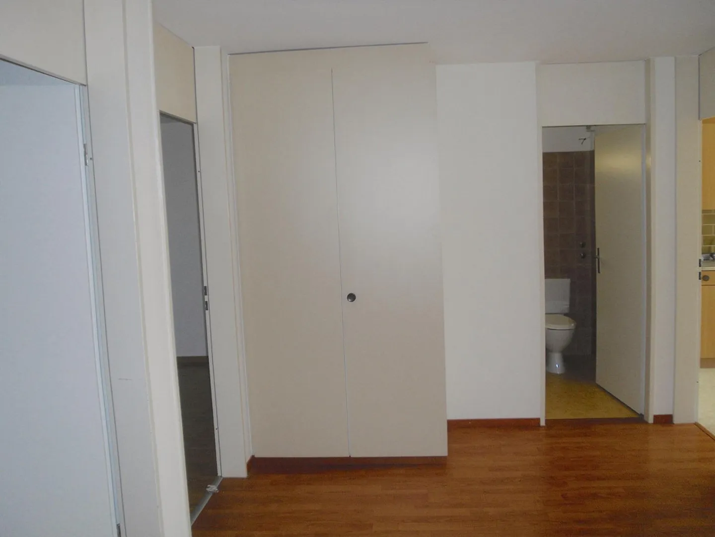 Geräumige Wohnung mit Balkon - Foto 5 von 15