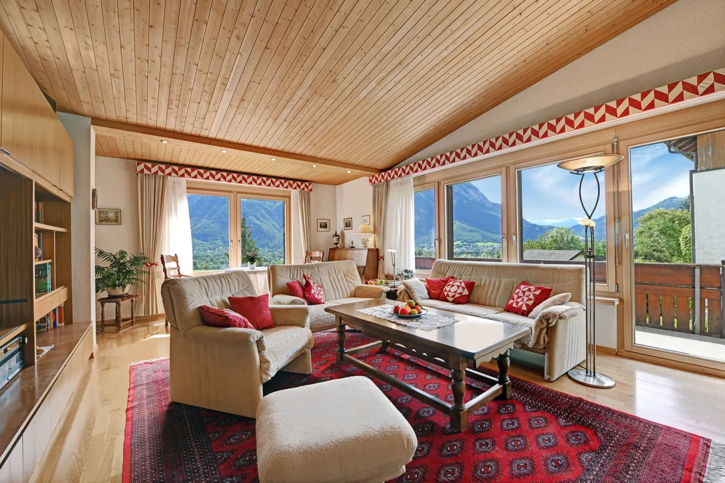 Einfamilienhaus mit traumhafter Aussicht - Foto 5 von 15