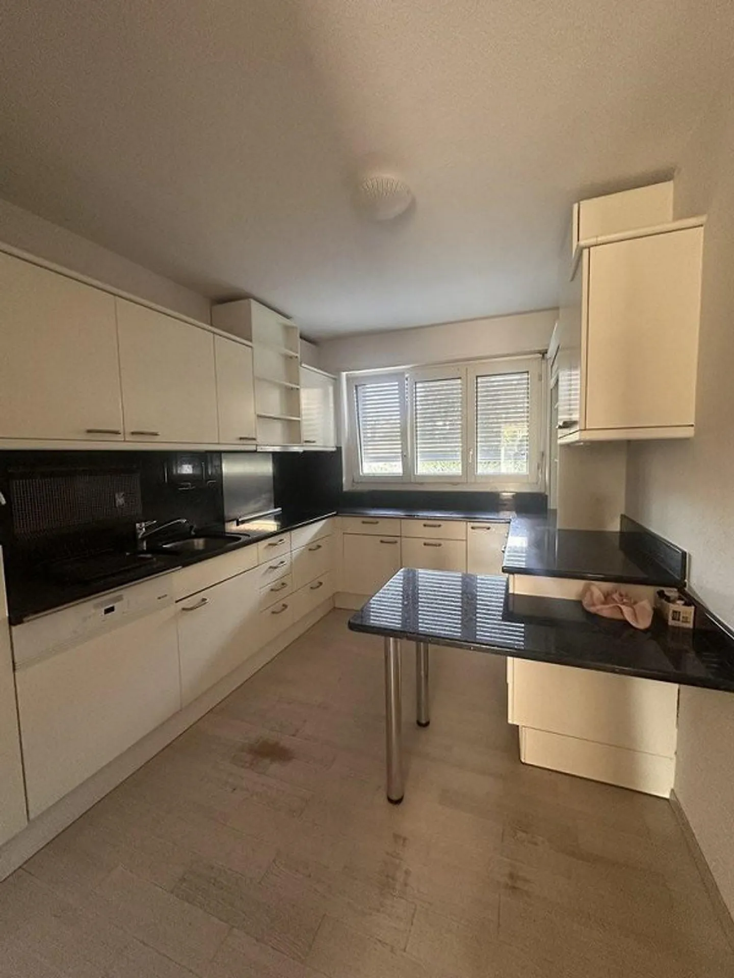 Appartement confortable dans un quartier calme près de l'hôpital - Photo 2 sur 7