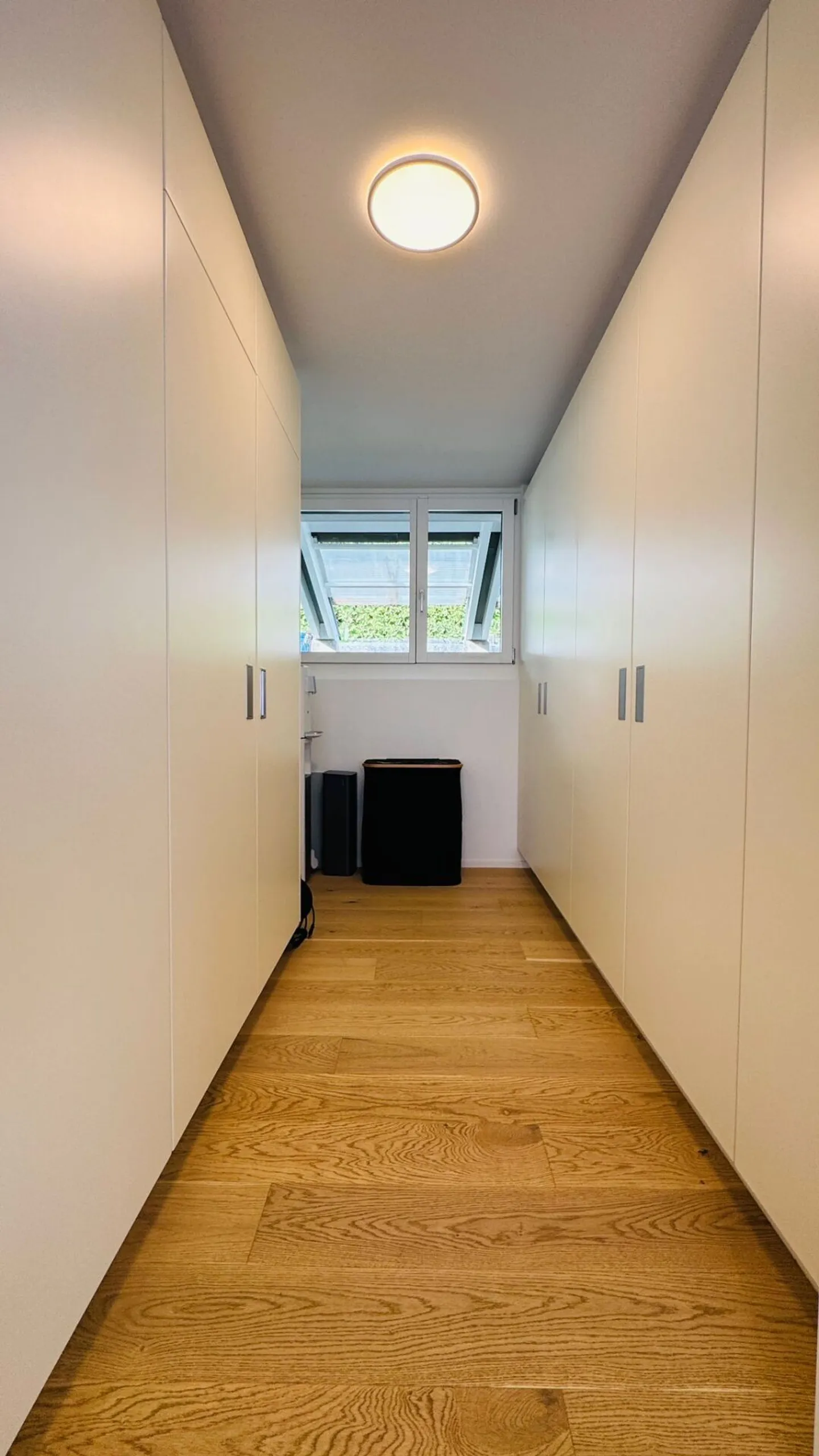 Maison individuelle luxueuse de 6,5 pièces avec piscine, jardin et double garage - Photo 12 sur 26