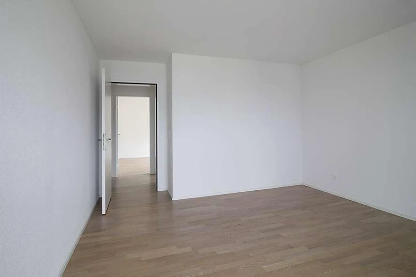 Appartement 2.5 pièces confortable - Photo 4 sur 5