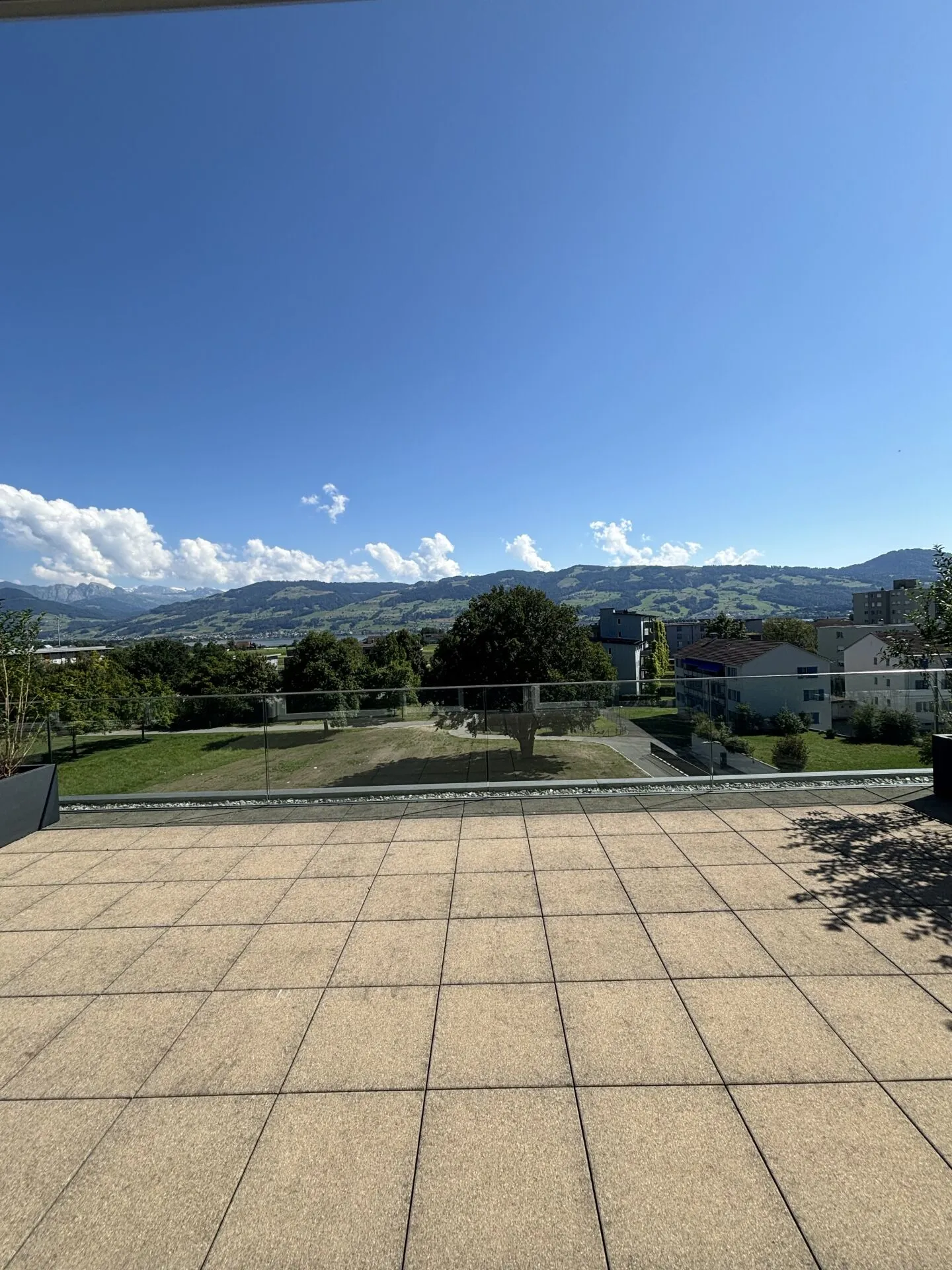 Spazio ufficio con vista lago di 74m2 - Foto 5 di 6