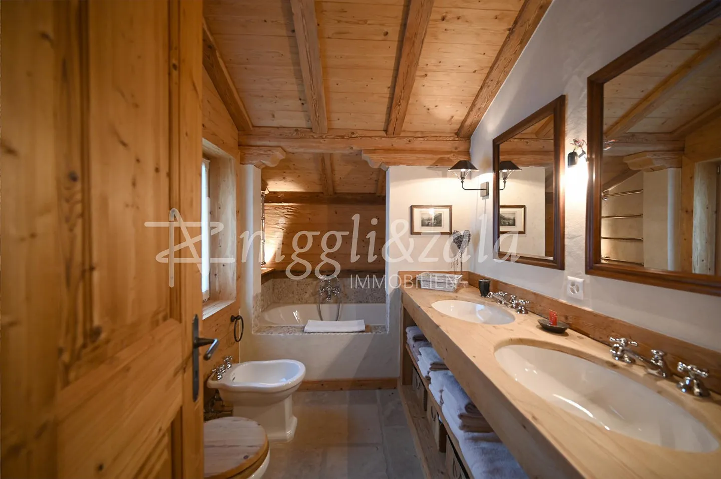 Elegante 5-Zimmer-Wohnung in Sils Maria - Foto 6 von 7