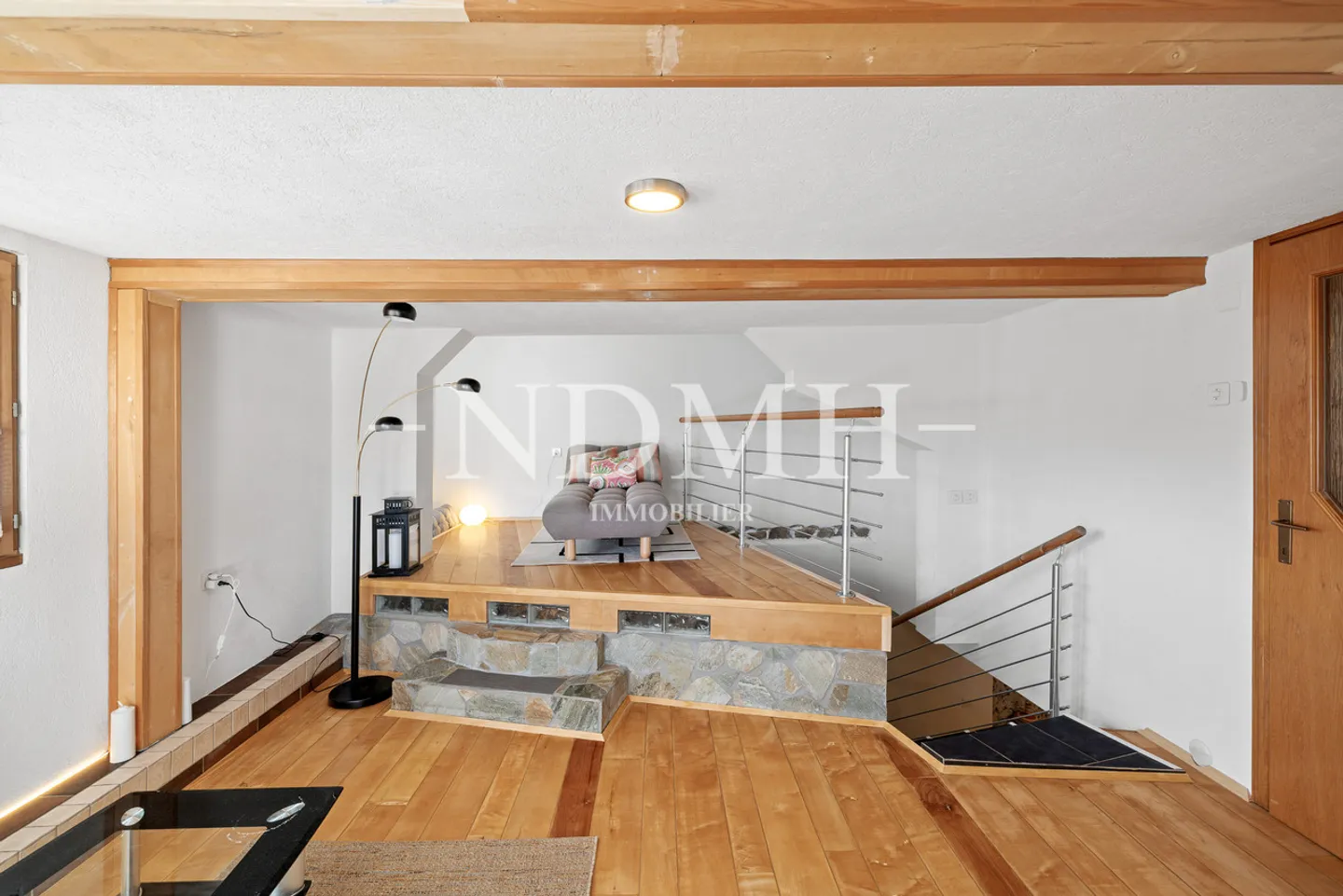 Charmantes Chalet-Apartment in Ayent - Foto 2 von 11