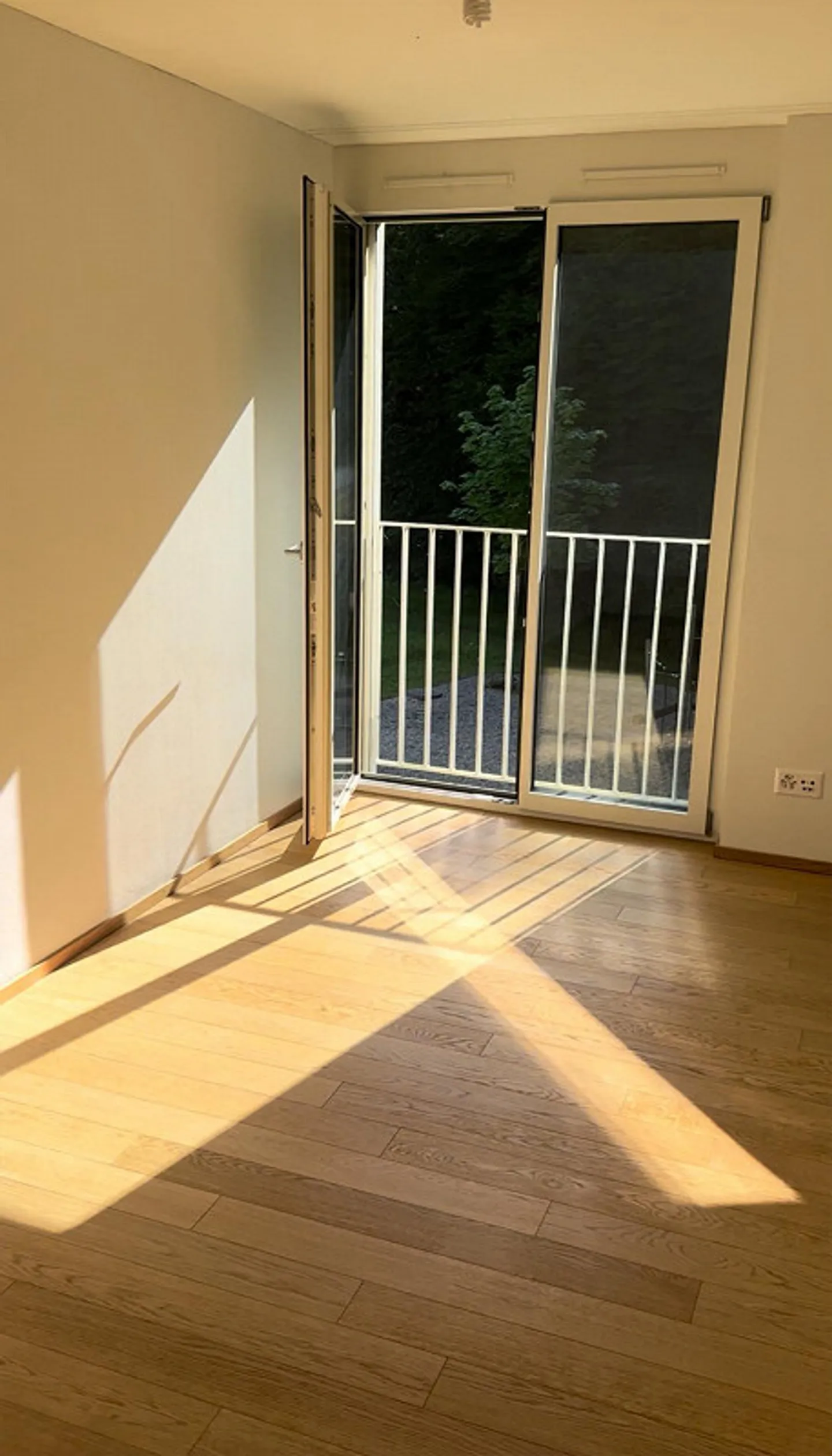Appartement moderne de 4,5 pièces avec balcon à Perlen - Photo 10 sur 11