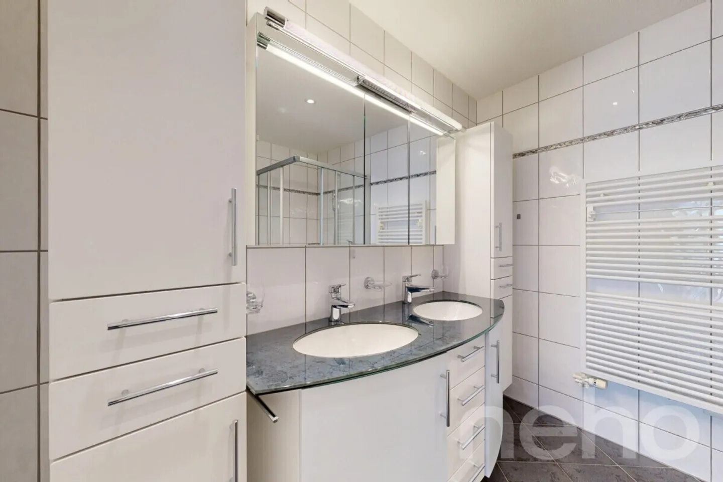 Appartamento con Terrazza e Vista Lago Esclusivo - Foto 8 di 12