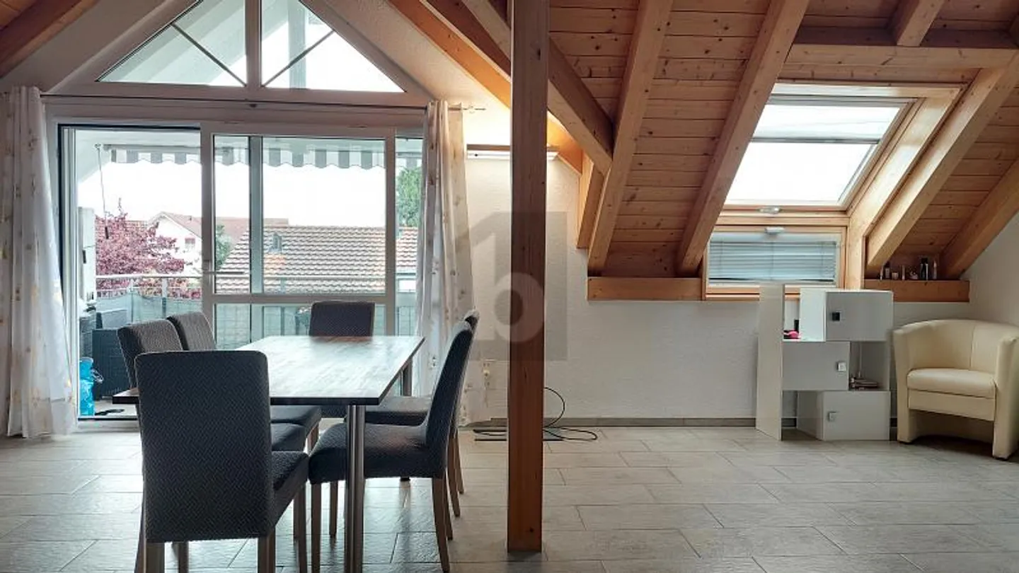 «GROSSZÜGIG UND CHARMANT MIT GALERIE» - Foto 3 von 6