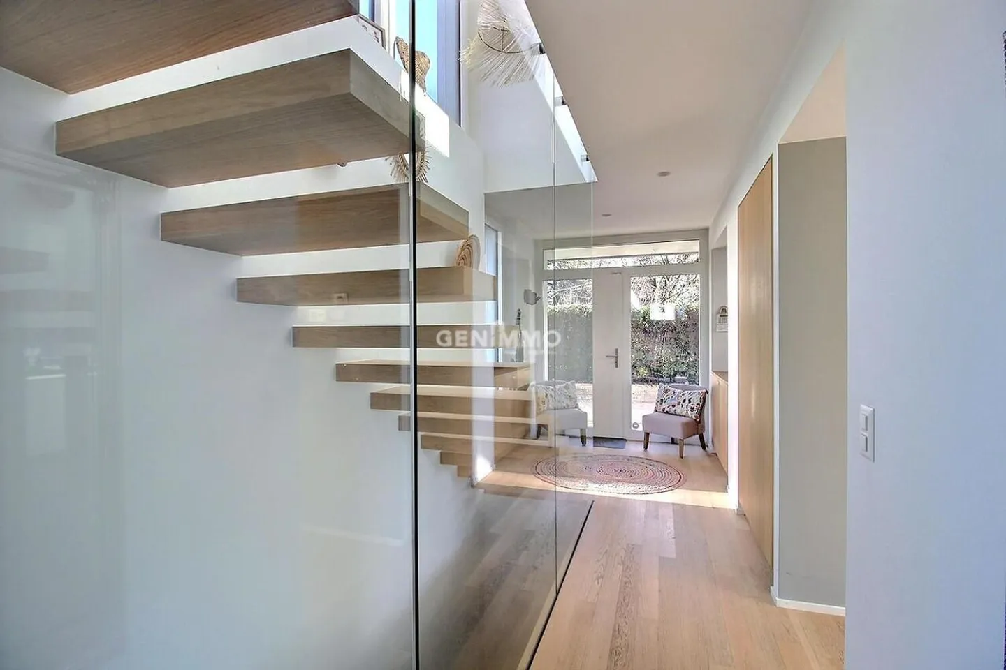 Wunderschöne individuelle HPE-Villa in ruhiger und familienfreundlicher Umgebung - Foto 2 von 6