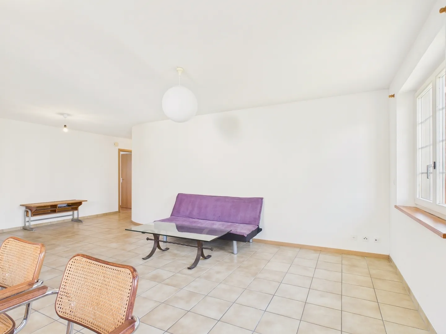 Appartamento 3 camere a prezzi accessibili in una posizione tranquilla vicino al ruscello a Brislach - Foto 4 di 12