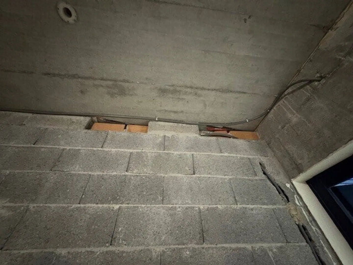 Depositi in affitto a Pully da 5,50 m2 a 221 m2 - Foto 2 di 4