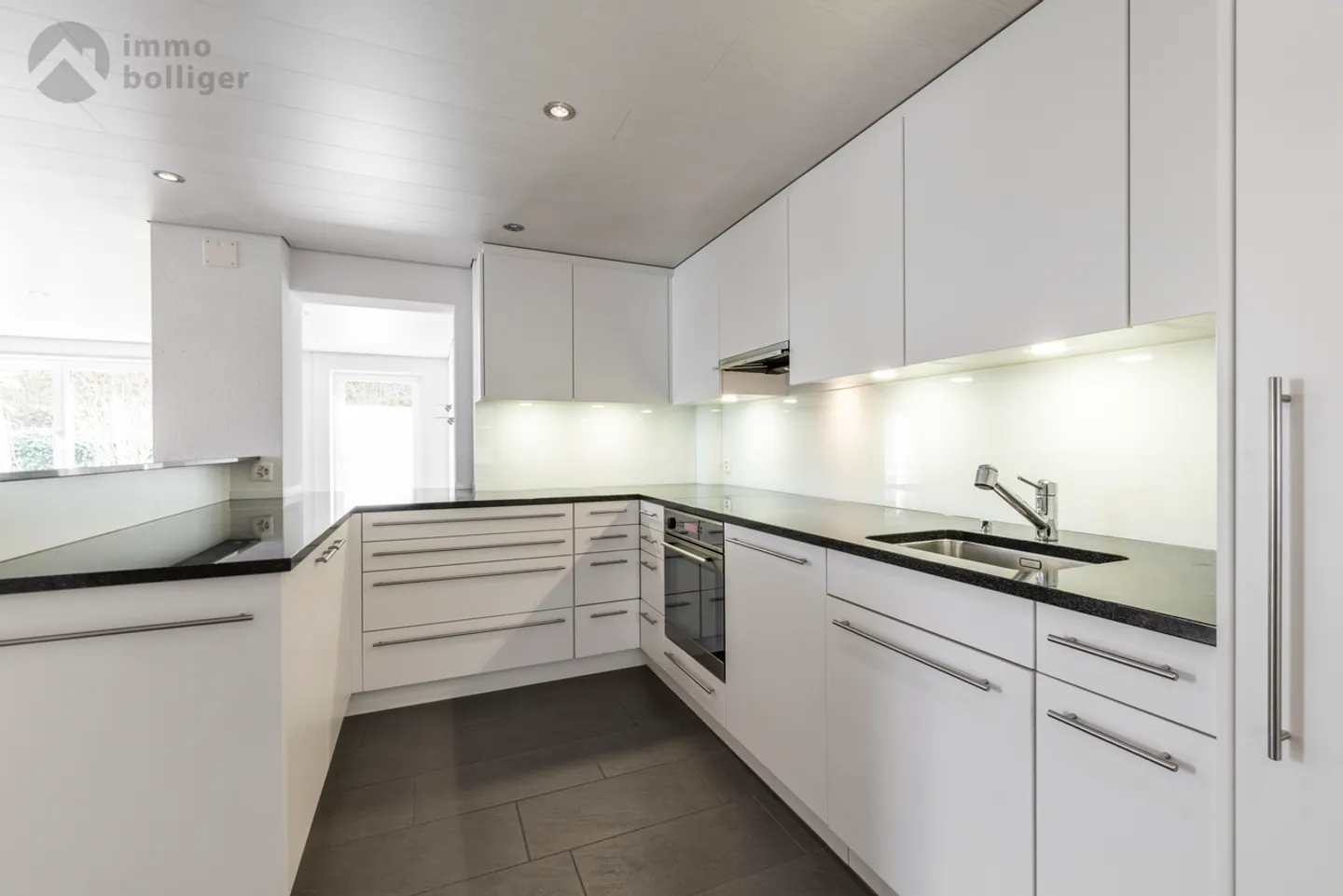 Historie trifft Moderne: Stilvolles EFH mit viel Potential in Zofingen - Foto 1 von 10