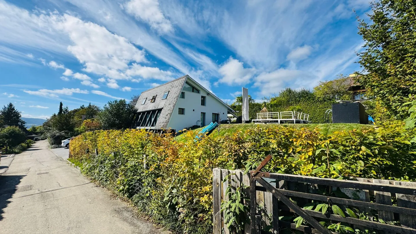 Maison individuelle luxueuse de 6,5 pièces avec piscine, jardin et double garage - Photo 26 sur 26