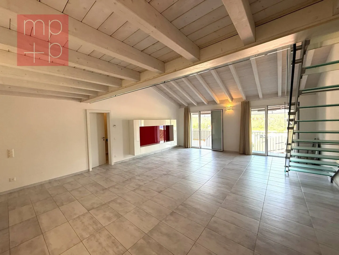 Penthouse - Grancia - Photo 3 of 8