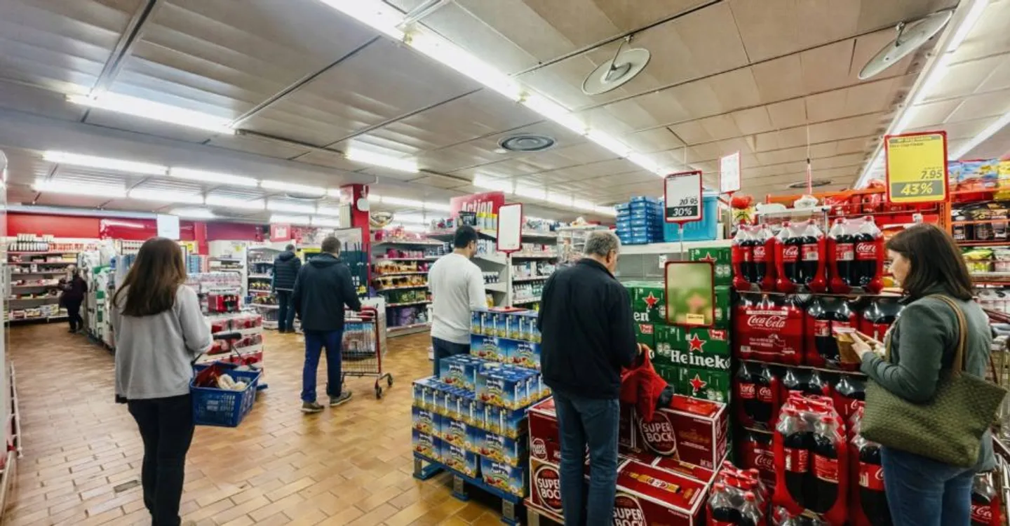 Shop for rent - Photo 1 of 4