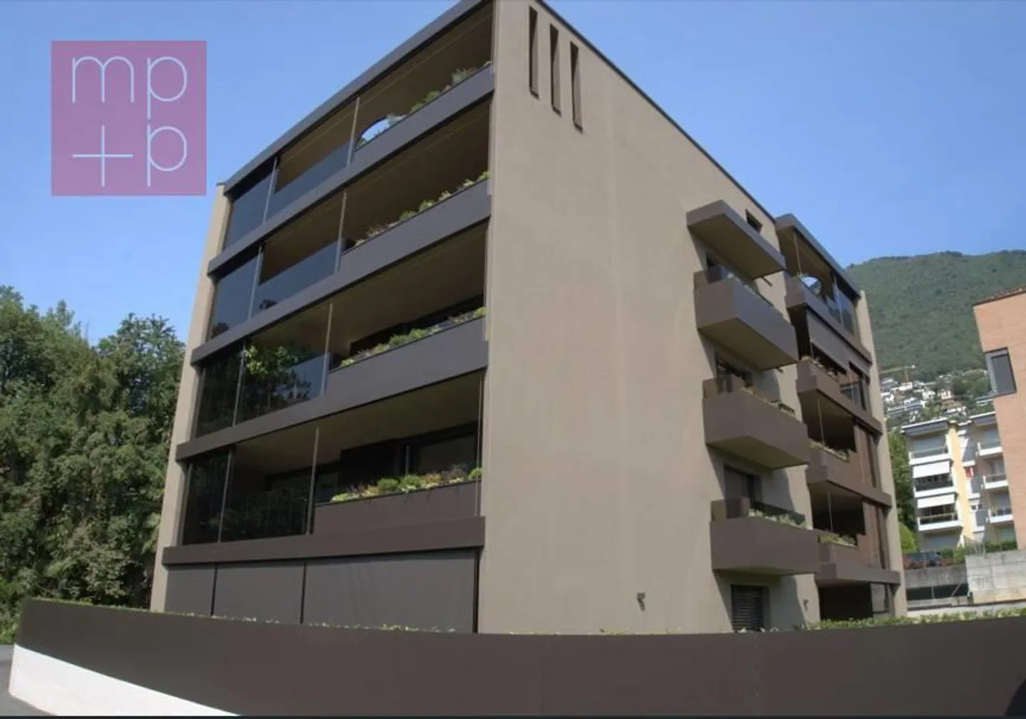 Appartamento moderno con giardino - Foto 1 di 8
