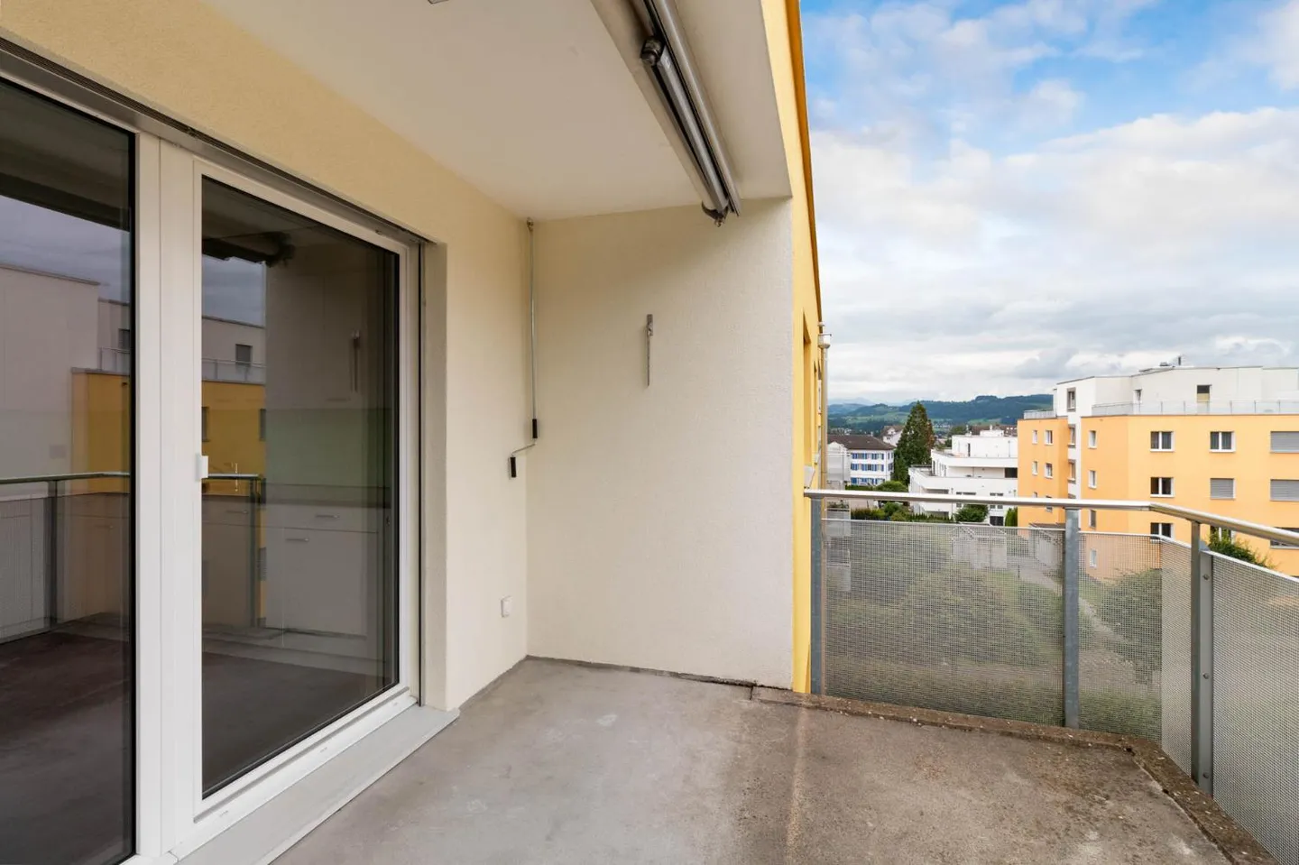 Looking for your first own apartment? Here your search ends! - Photo 8 of 9