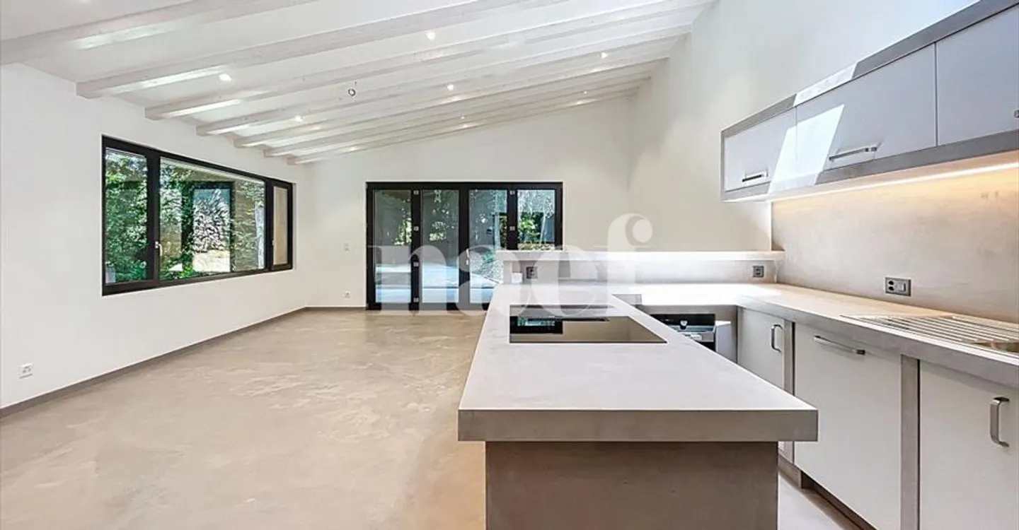 3.5 Room House - Photo 3 of 12