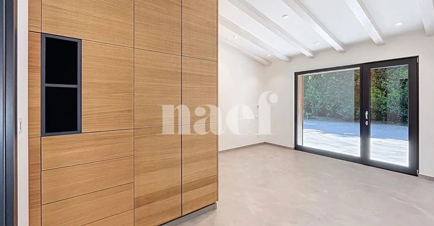 3.5 Room House - Photo 10 of 12