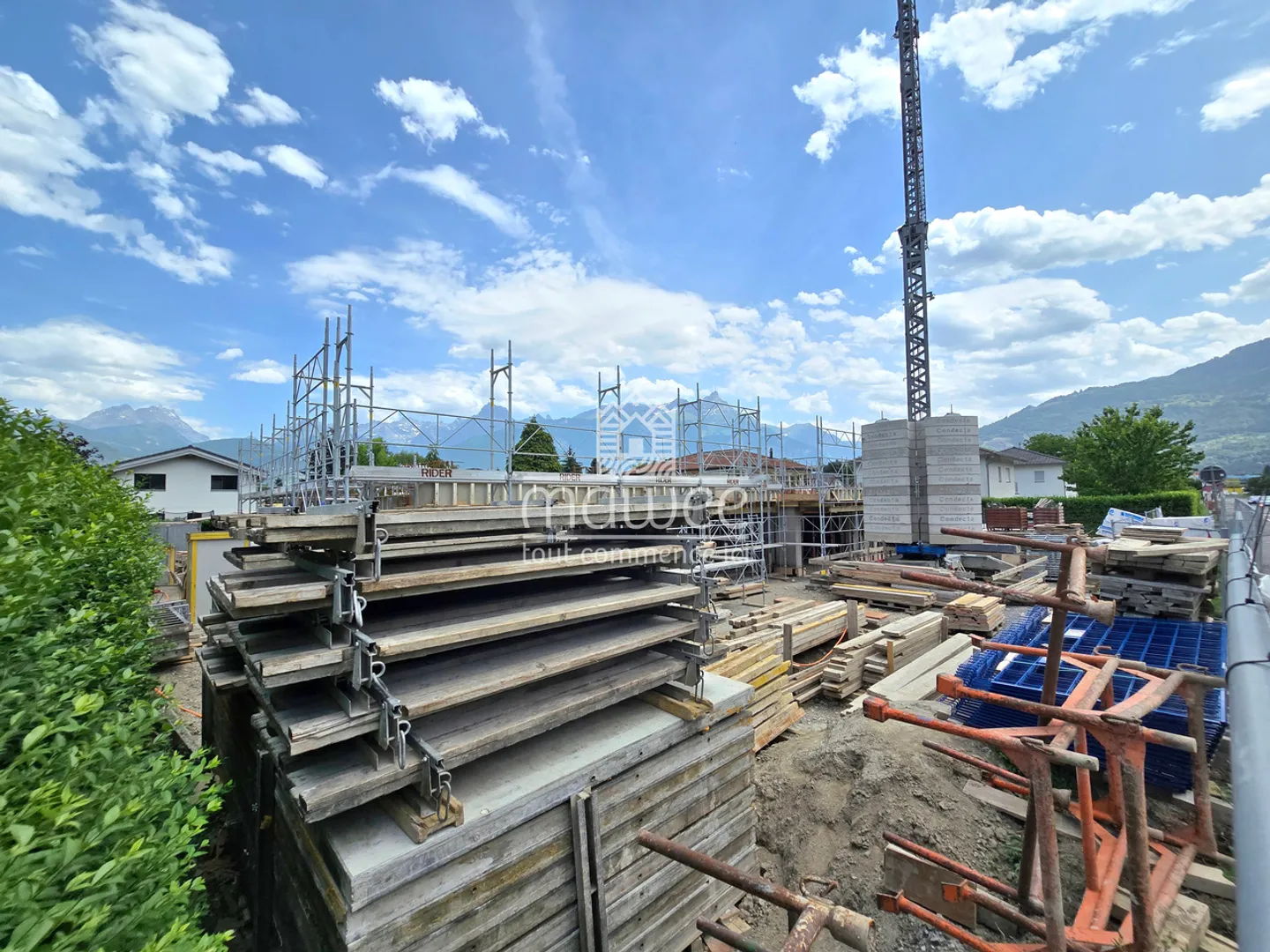 En cours – Belle maison lumineuse de 6,5 pièces ! - Photo 2 sur 10