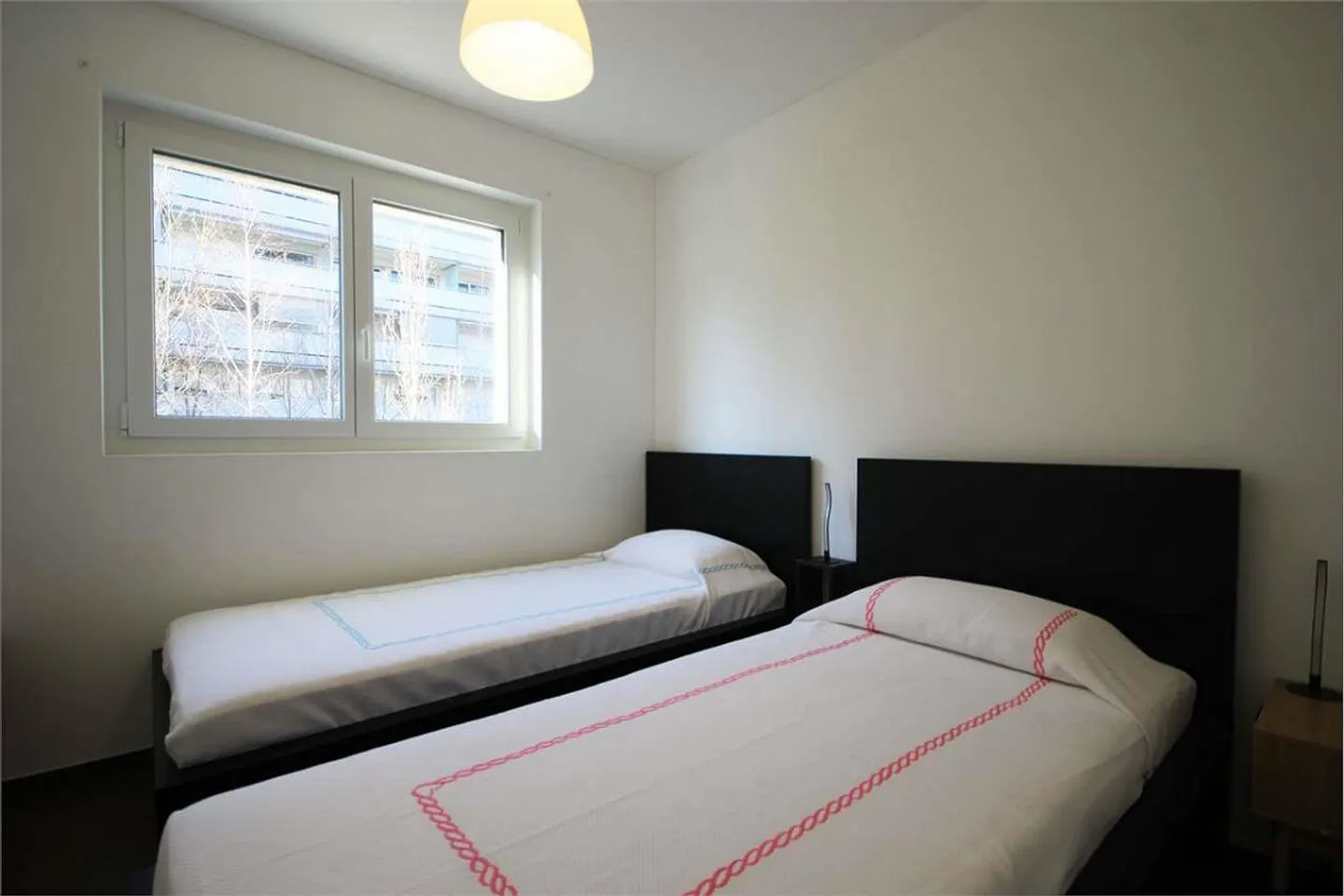 Chiasso : appartement moderne entièrement meublé au centre - Photo 4 sur 7