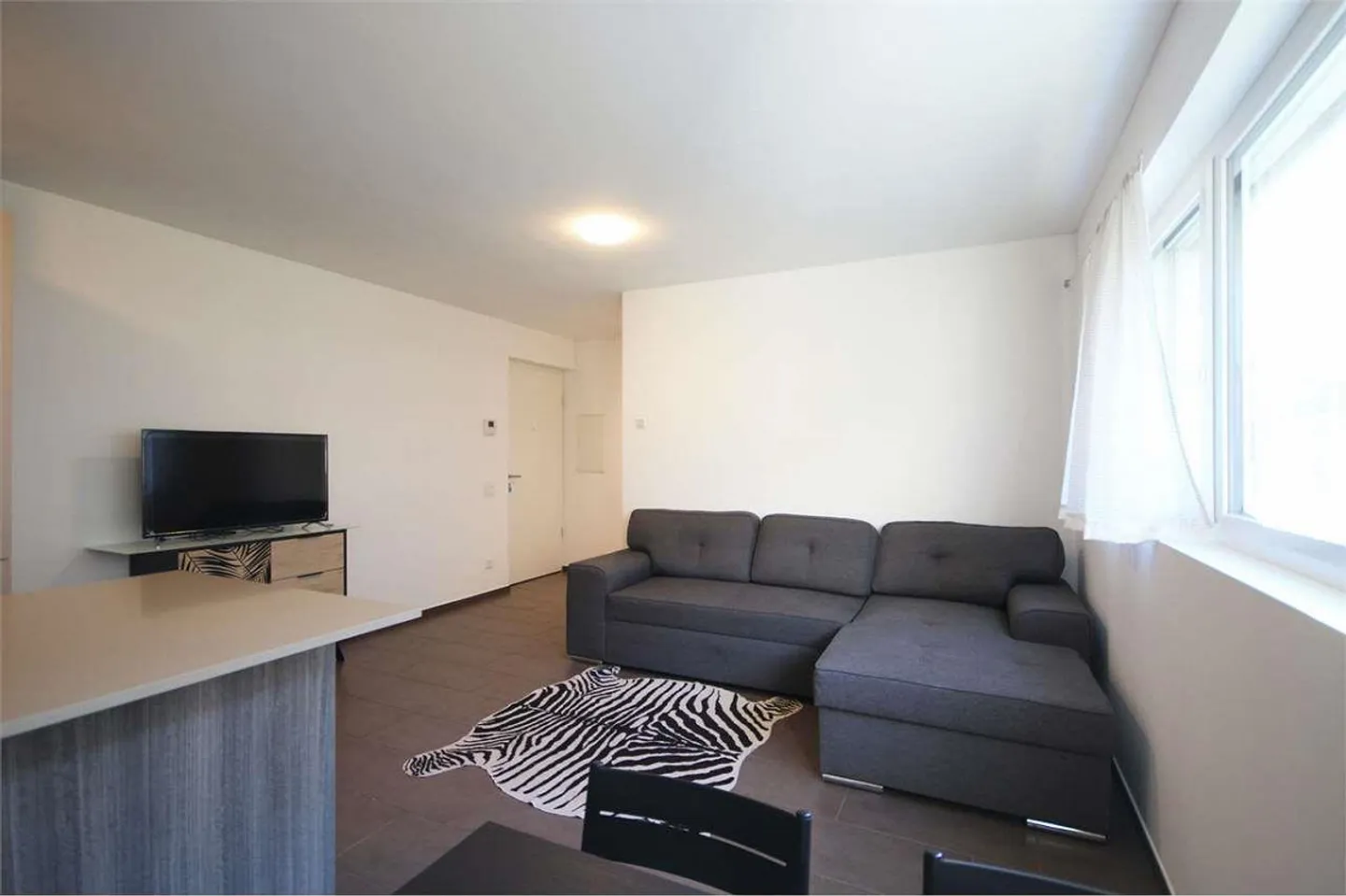 Chiasso : appartement moderne entièrement meublé au centre - Photo 6 sur 7