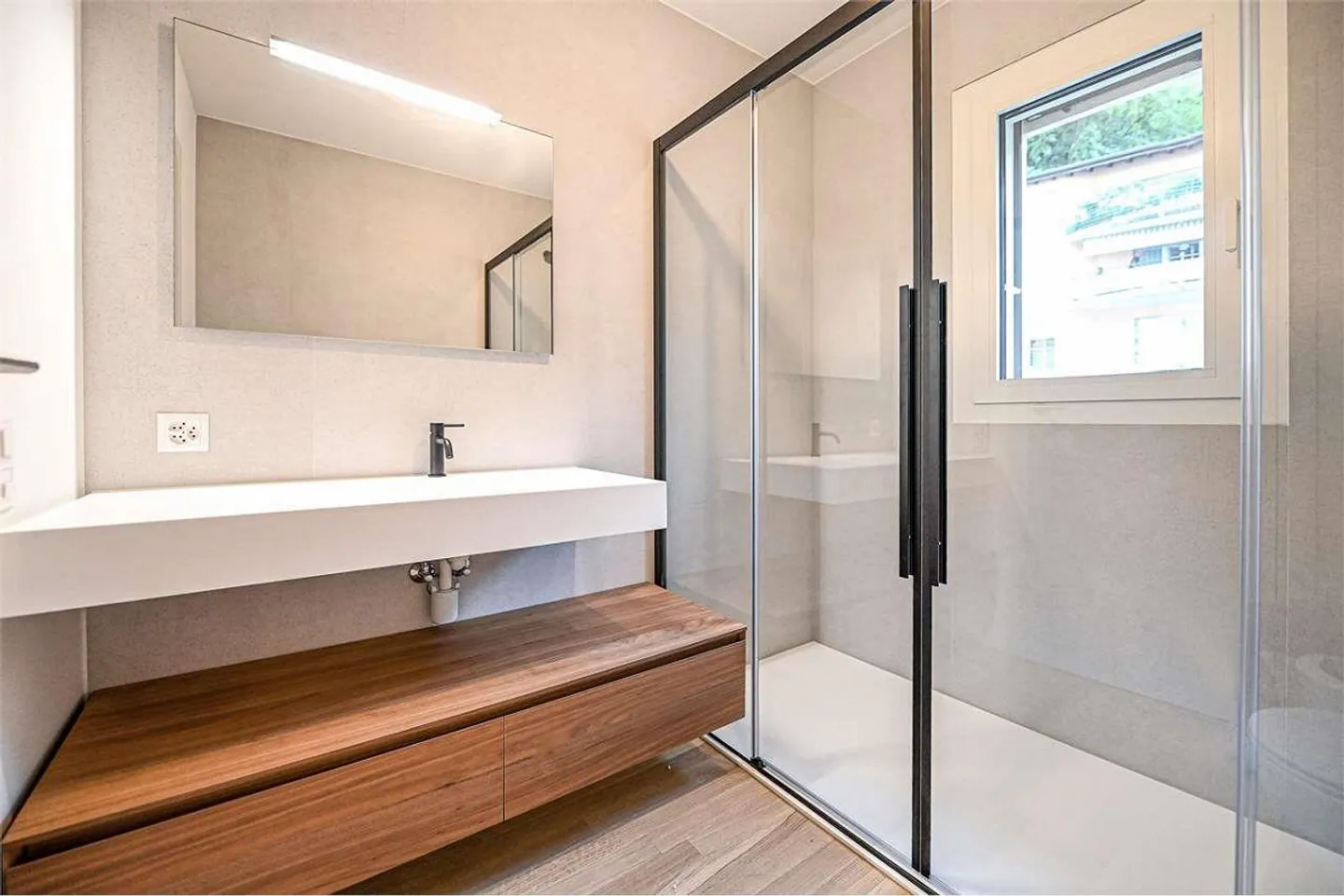 BARBENGO - Prestigeträchtige Penthouse in einer eleganten Residenz - Foto 8 von 10