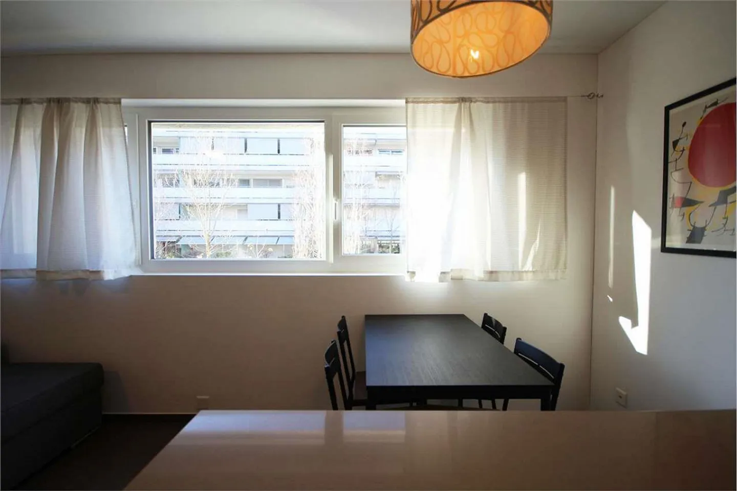 Chiasso : appartement moderne entièrement meublé au centre - Photo 2 sur 7