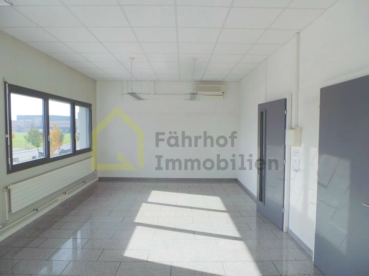 Büroraum 48 m2 nähe Autobahnkreuz per sofort zu vermieten  - Foto 3 von 7