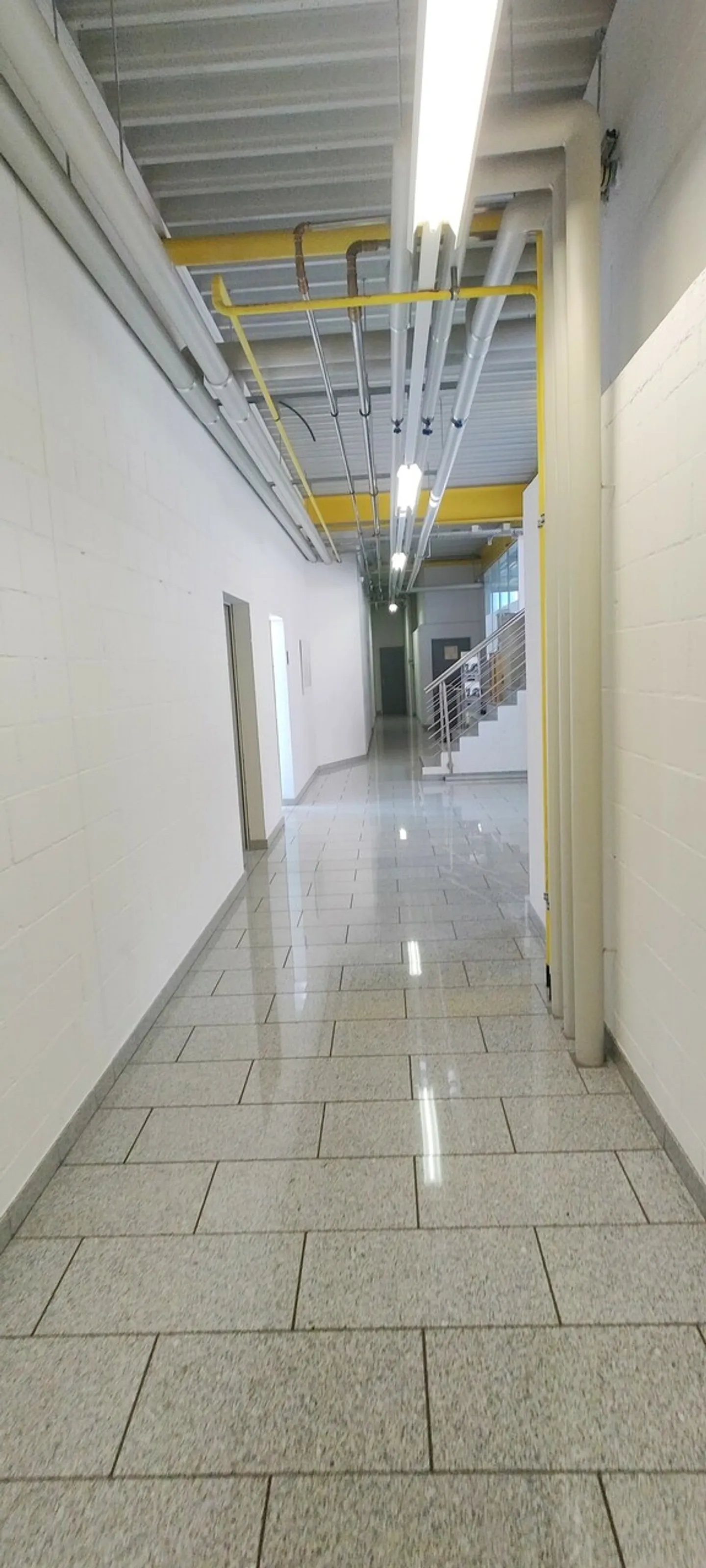 Büroraum 48 m2 nähe Autobahnkreuz per sofort zu vermieten  - Foto 7 von 7