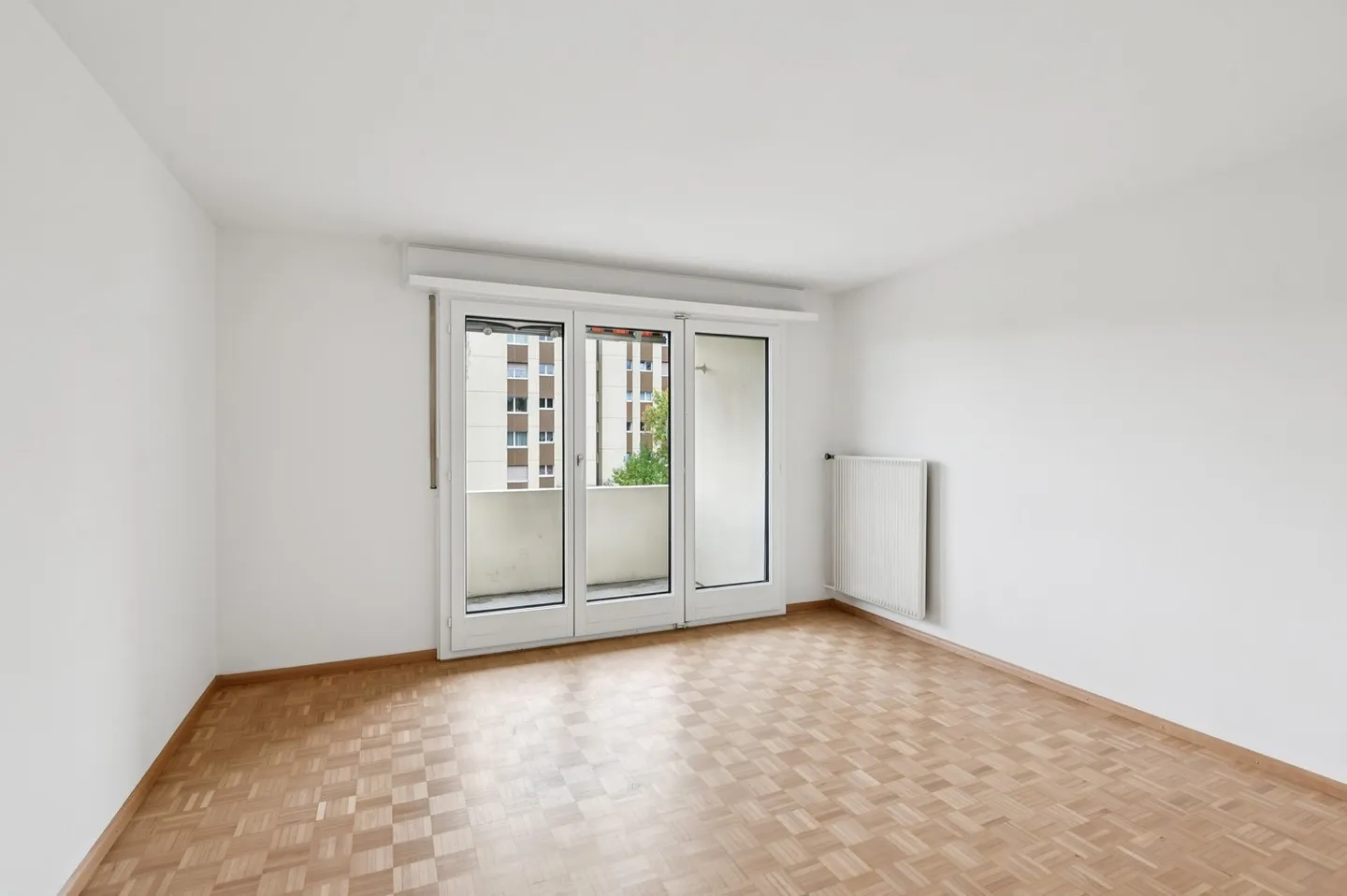 2.5 Room Apartment - Photo 2 of 10