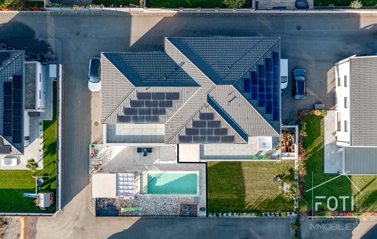 Charming Villa with Solar Panels - Photo 13 of 13