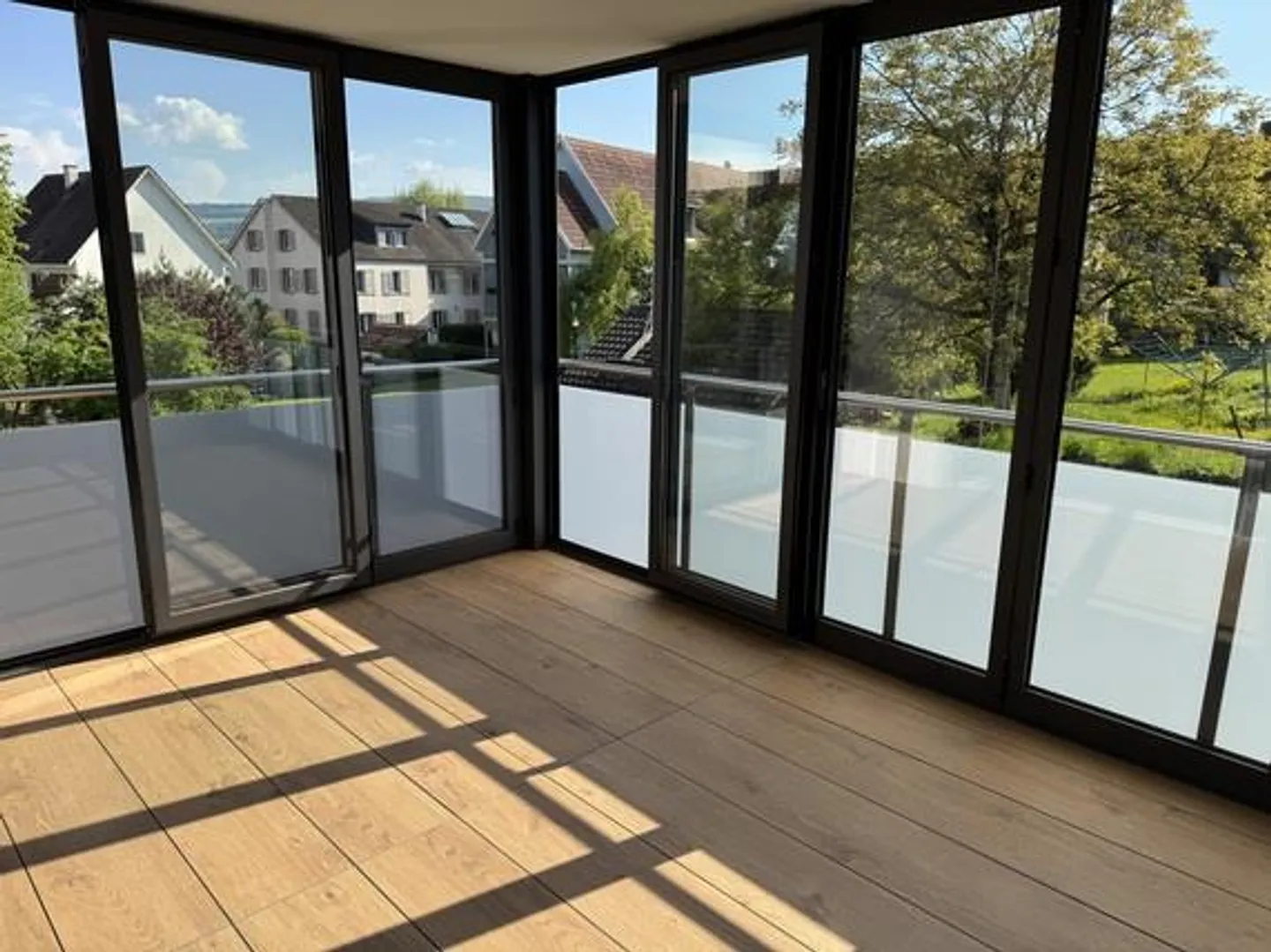 Exclusive barrier-free 2.5-room apartment with winter garden, 68 m2. - Photo 2 of 20