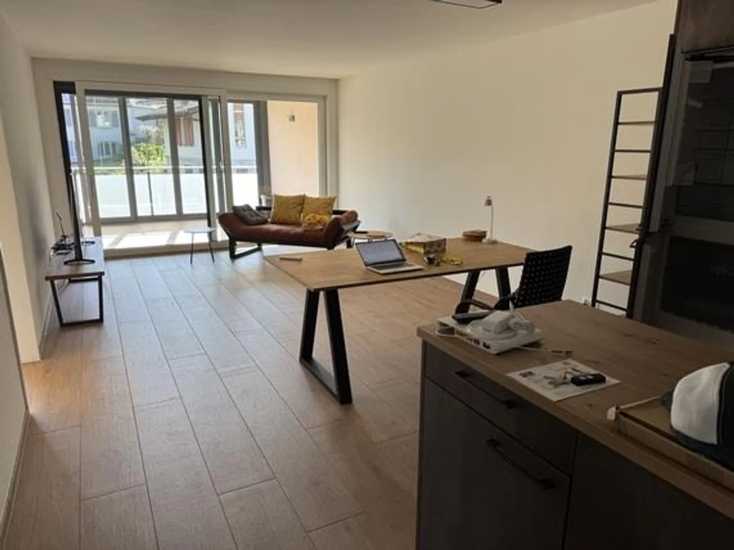 Exclusive barrier-free 2.5-room apartment with winter garden, 68 m2. - Photo 4 of 20
