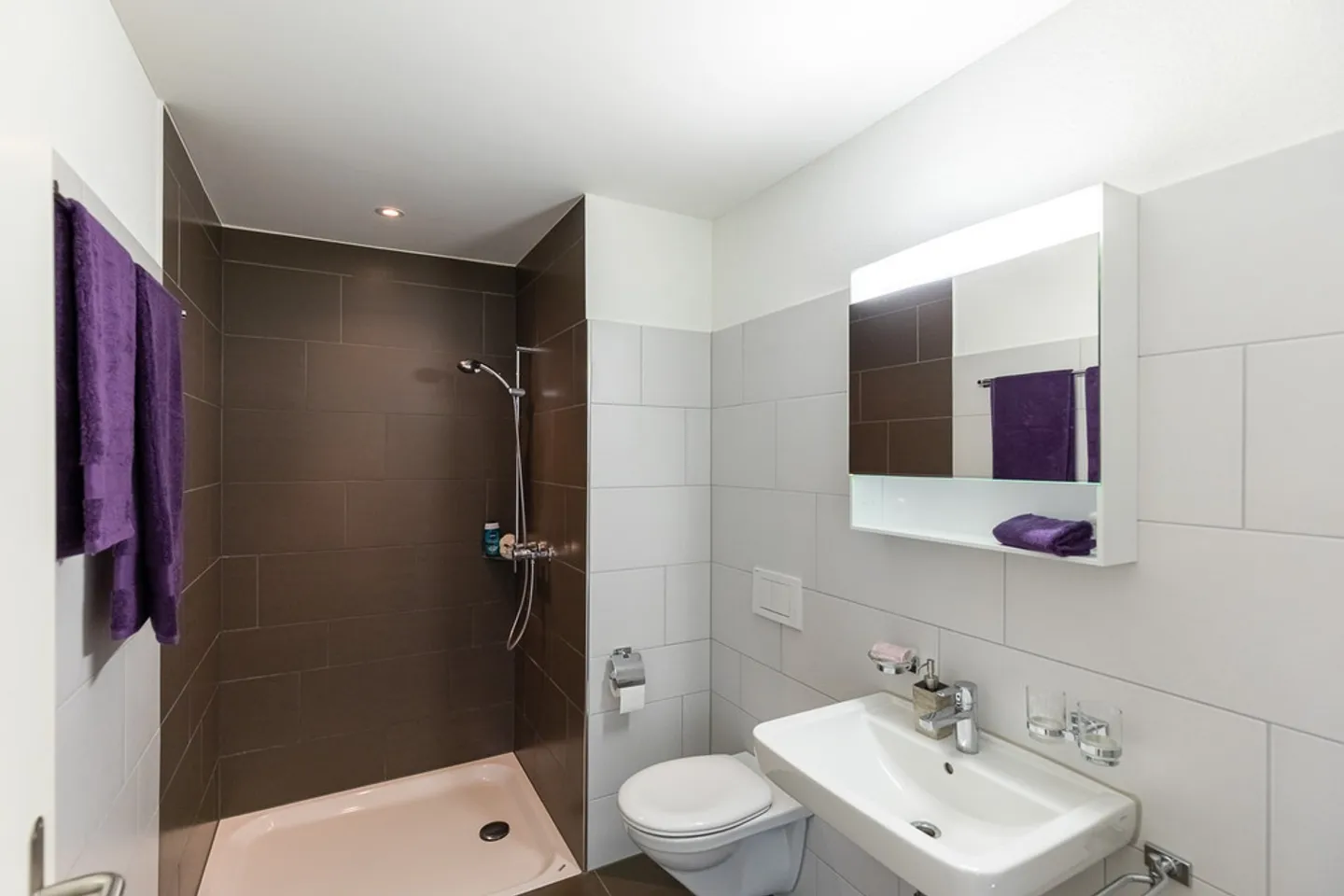 GEMÜTLICHES WOHNEN IM ERDEGSCHOSS - Foto 3 von 9