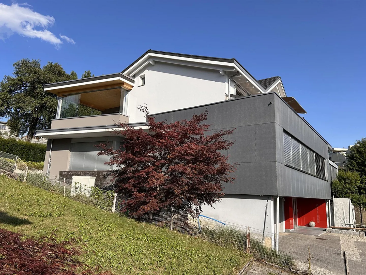 Appartement penthouse exclusif près du village dans une zone verte - Photo 2 sur 27