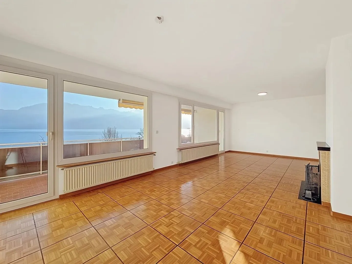 Appartamento in vendita - Foto 2 di 10