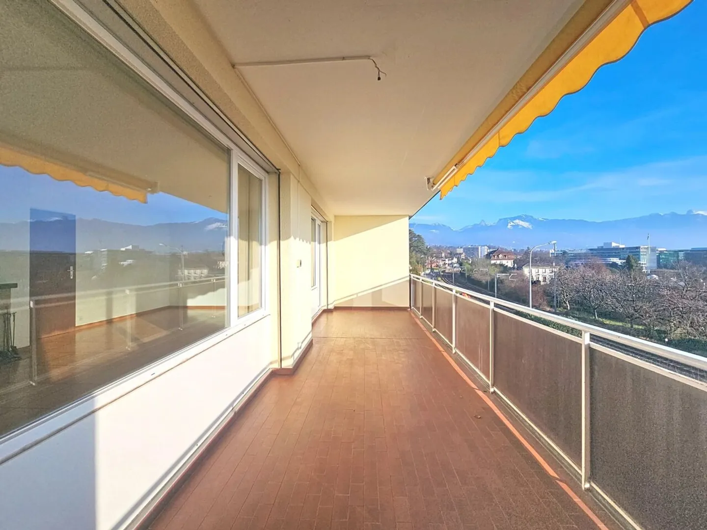 Appartamento in vendita - Foto 3 di 10