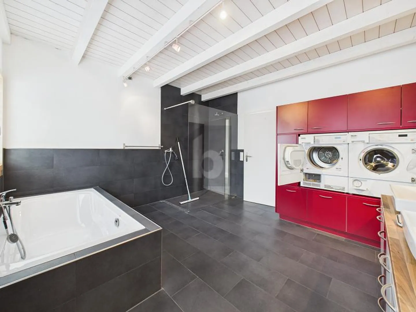 Dernier étage 4.5 pièces - Photo 3 sur 6