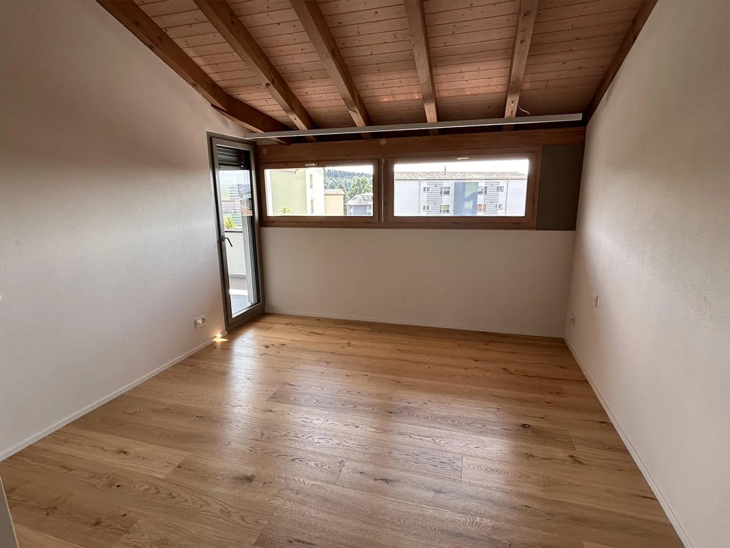 Appartement penthouse exclusif près du village dans une zone verte - Photo 10 sur 27
