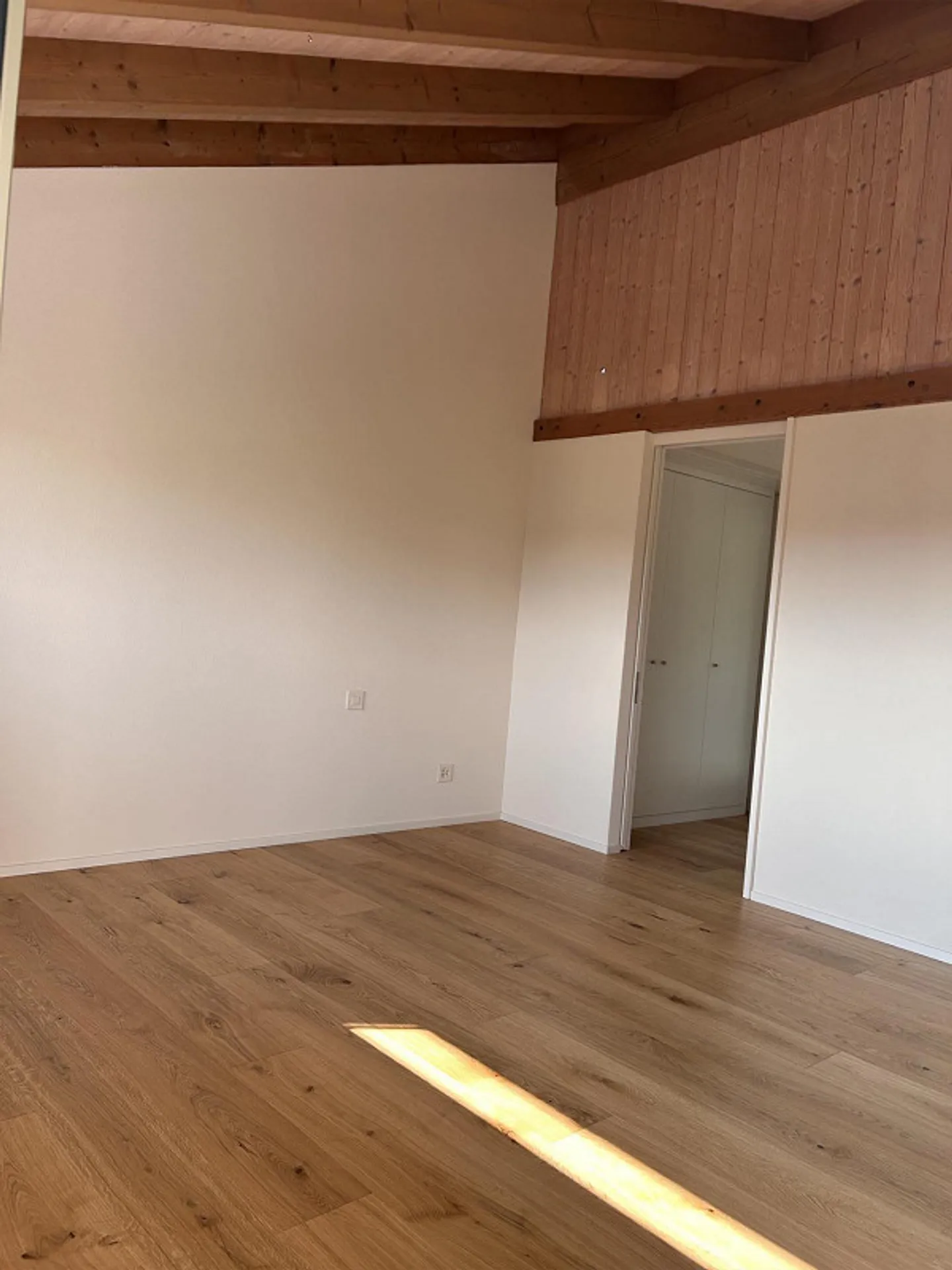 Appartement penthouse exclusif près du village dans une zone verte - Photo 11 sur 27