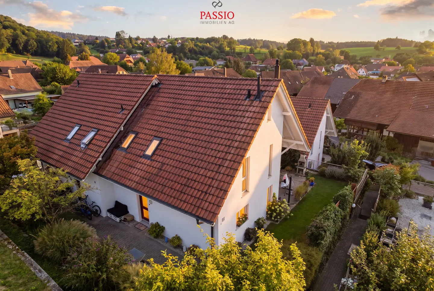 Idillio familiare con giardino e opzioni di spazio flessibili a Leuzigen - Foto 2 di 43