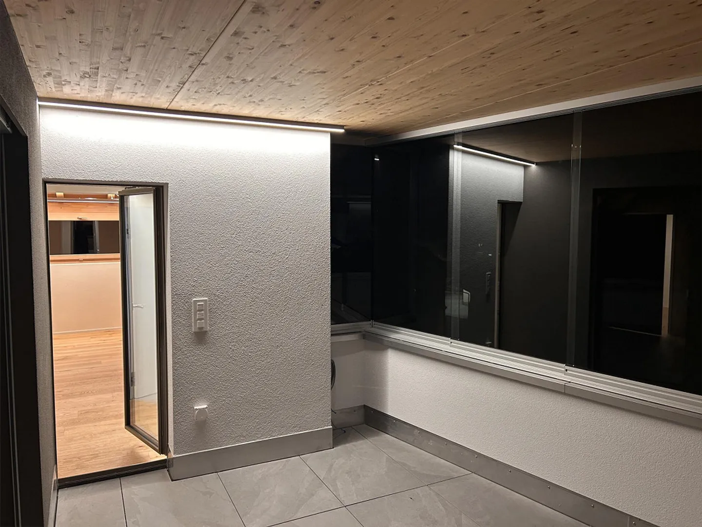 Appartement penthouse exclusif près du village dans une zone verte - Photo 27 sur 27